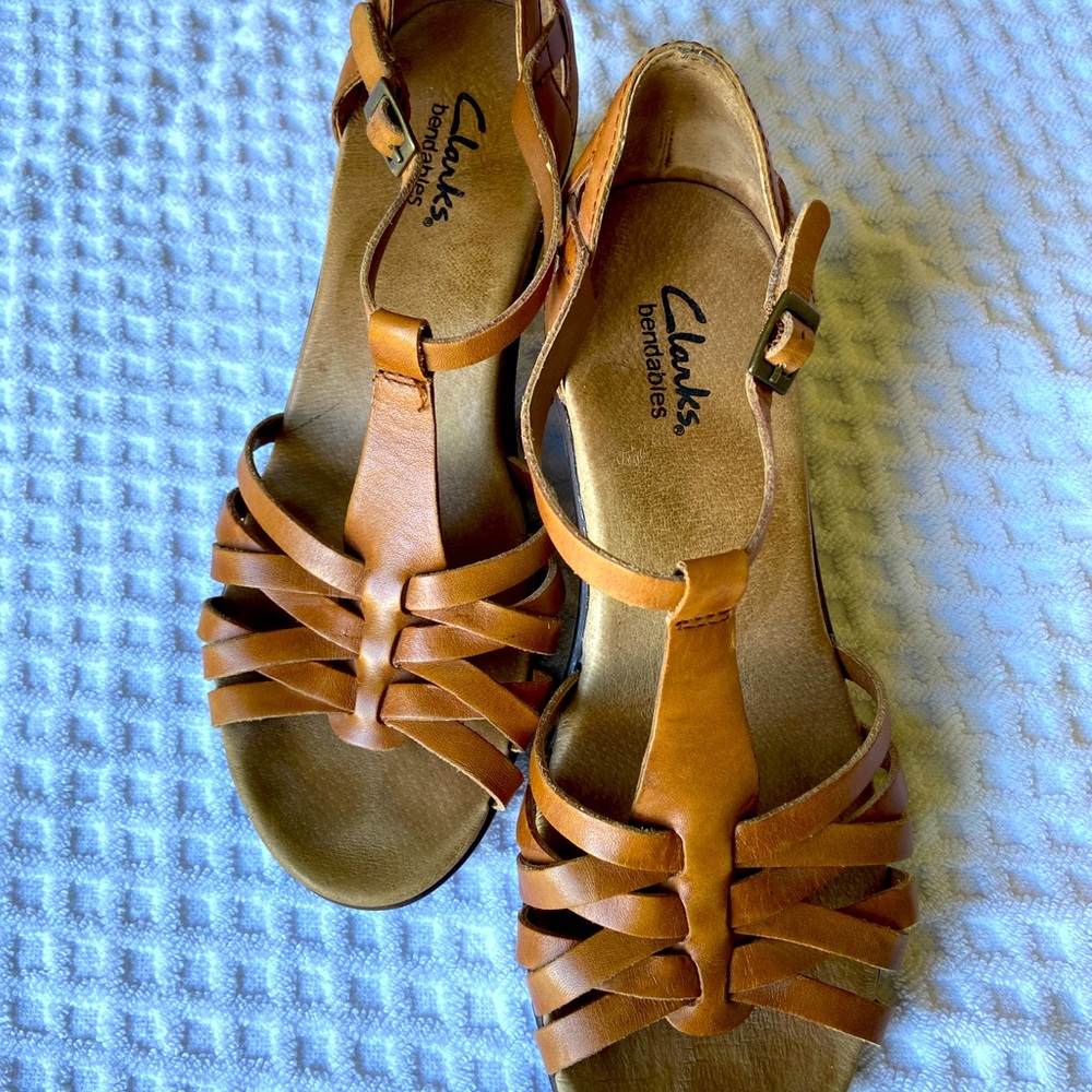 Clarks Tan Sandals. Size 7.5. Small heel.